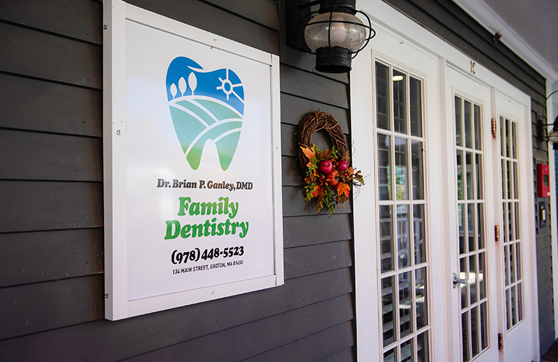 Brian P. Ganley, DMD Family Dentistry | Dentures, Ceramic Crowns and Implant Dentistry